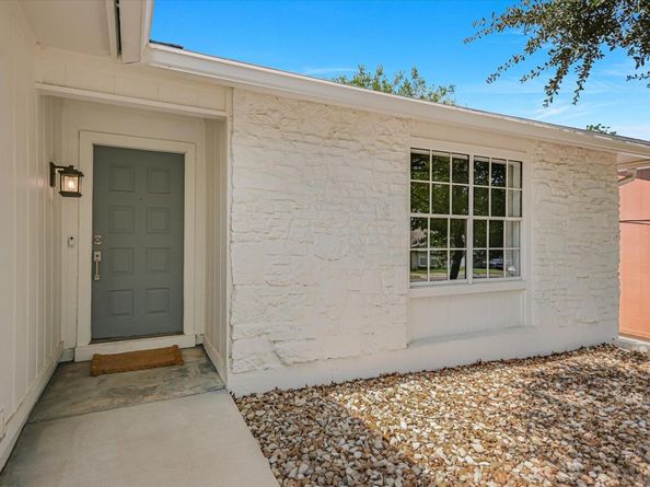 3203 Harpers Ferry LN, Austin TX 78745