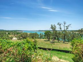 8005 Sharon RD, Volente TX 78641