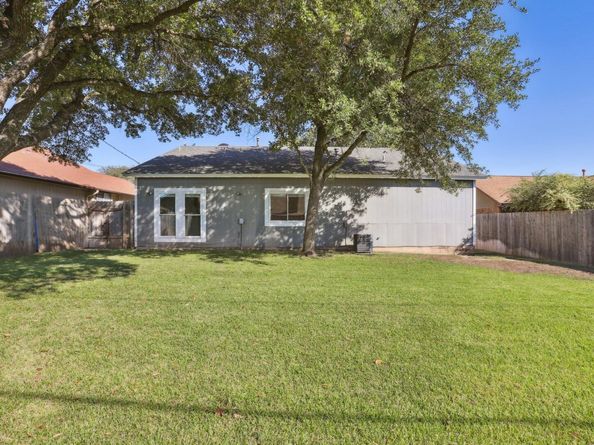 16369 Edgemere DR, Pflugerville TX 78660