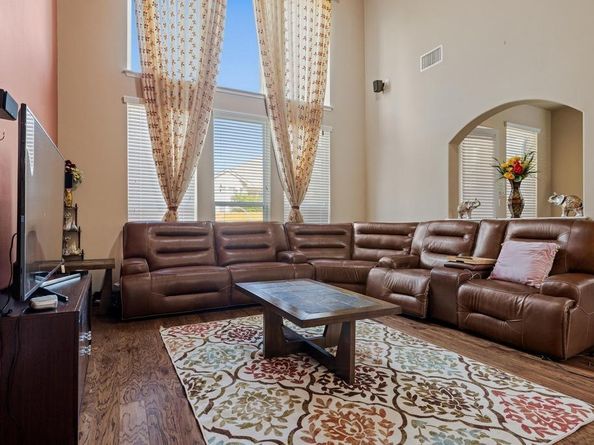 614 Spanish Mustang DR, Cedar Park TX 78613