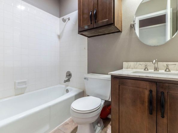 1007 Markham LN B, Austin TX 78753