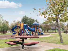 1508 S Walnut ST, Georgetown TX 78626