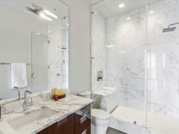 360 Nueces ST 4305, Austin TX 78701