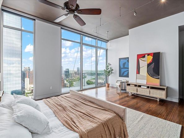 360 Nueces ST 4305, Austin TX 78701