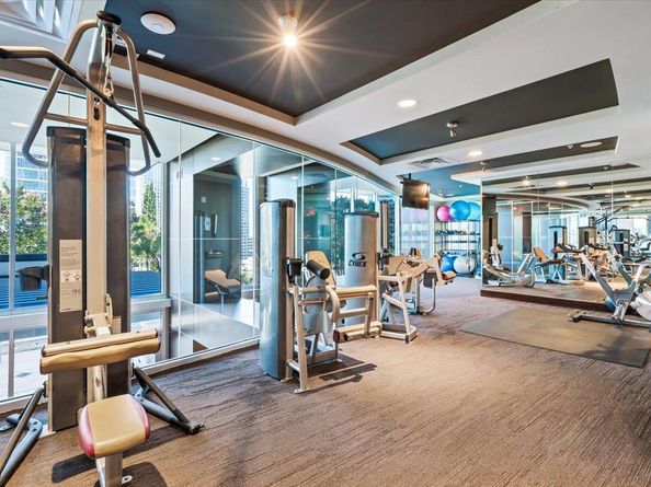 360 Nueces ST 4305, Austin TX 78701