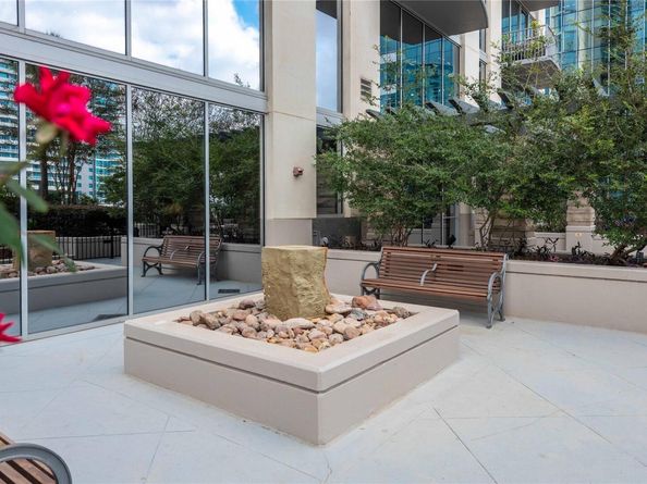 360 Nueces ST 1214, Austin TX 78701