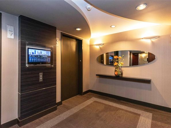 360 Nueces ST 1214, Austin TX 78701