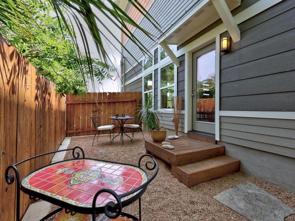 1402 E 11th ST, Austin TX 78702