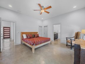 1402 E 11th ST, Austin TX 78702