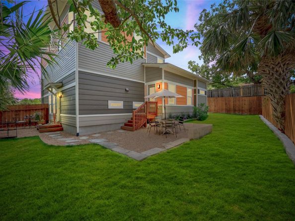 1402 E 11th ST, Austin TX 78702