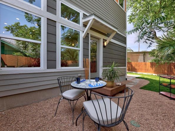 1402 E 11th ST, Austin TX 78702