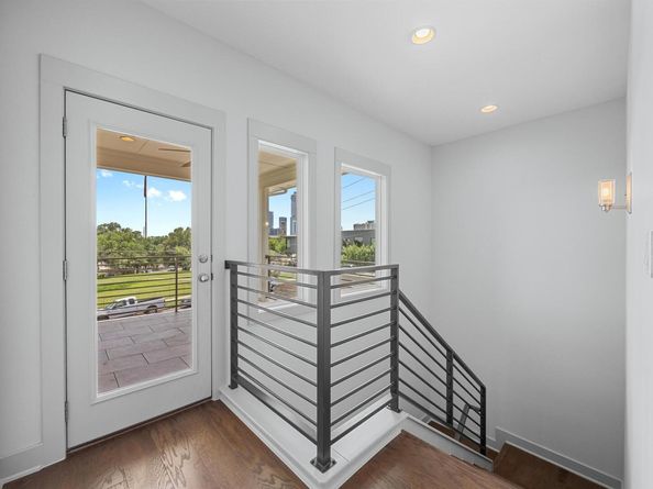 1402 E 11th ST, Austin TX 78702