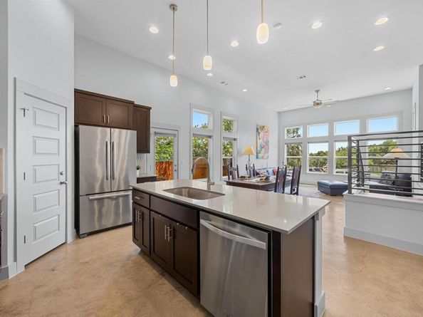 1402 E 11th ST, Austin TX 78702