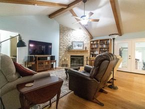 213 Oakwood DR, Georgetown TX 78628