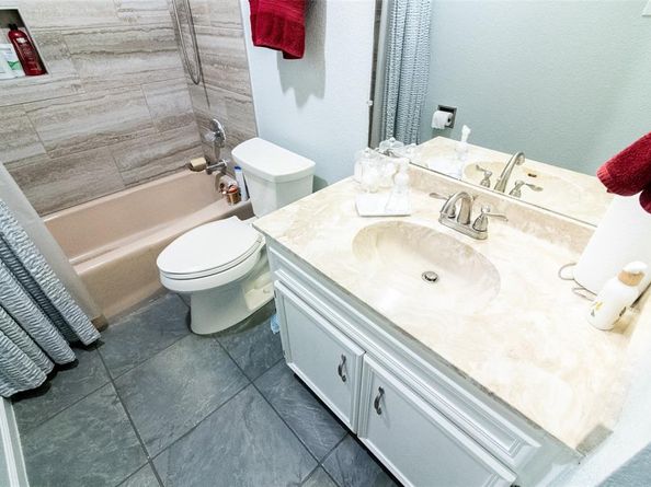 213 Oakwood DR, Georgetown TX 78628