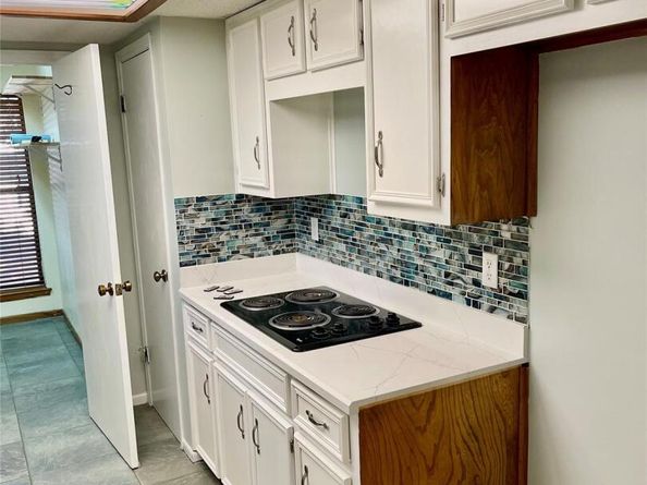 213 Oakwood DR, Georgetown TX 78628
