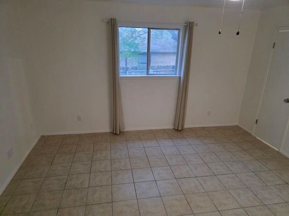 805 Sirocco DR, Austin TX 78745