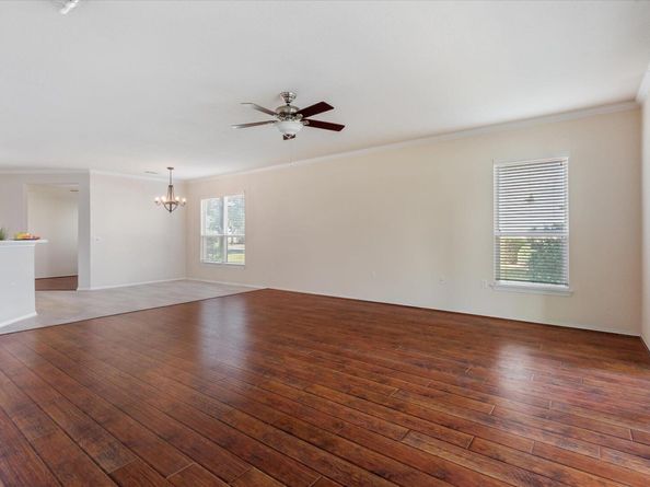 112 Winter DR, Georgetown TX 78633