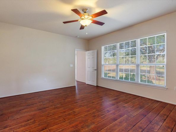 112 Winter DR, Georgetown TX 78633