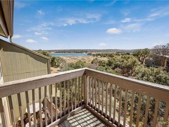 171 Comanche PT, Point Venture TX 78645