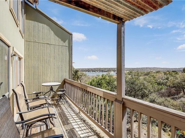 171 Comanche PT, Point Venture TX 78645