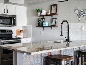 171 Comanche PT, Point Venture TX 78645