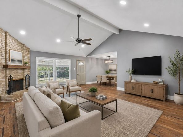 700 Woodview DR, Georgetown TX 78628