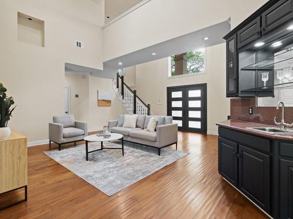 5302 N Scout Island CIR, Austin TX 78731