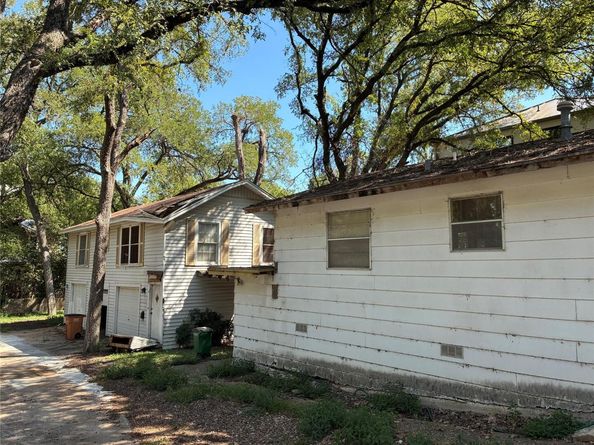2005 Sharon LN, Austin TX 78703