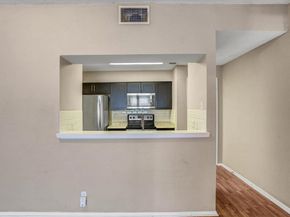 807 W 25th ST 307, Austin TX 78705