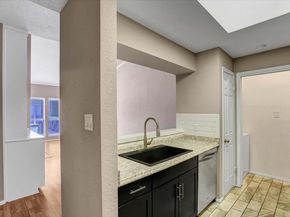 807 W 25th ST 307, Austin TX 78705