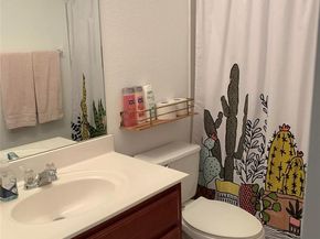 2004 Melissa Oaks LN, Austin TX 78744