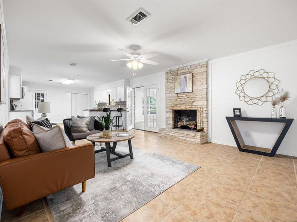 9504 Flintrock CIR, Austin TX 78737