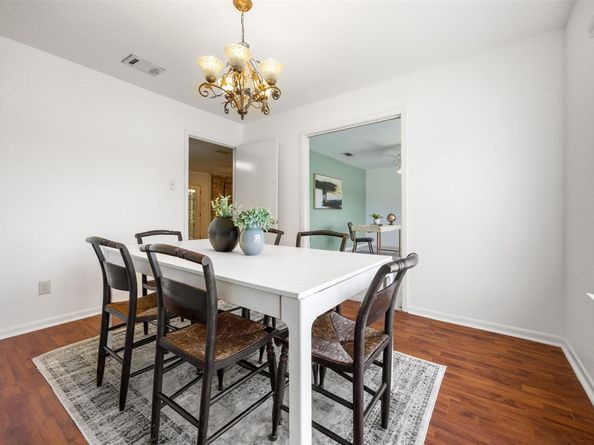 9504 Flintrock CIR, Austin TX 78737