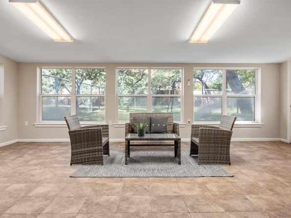 9504 Flintrock CIR, Austin TX 78737