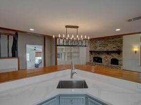1806 S Main ST, Georgetown TX 78626