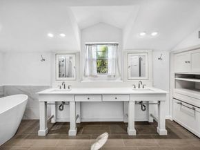 1806 S Main ST, Georgetown TX 78626