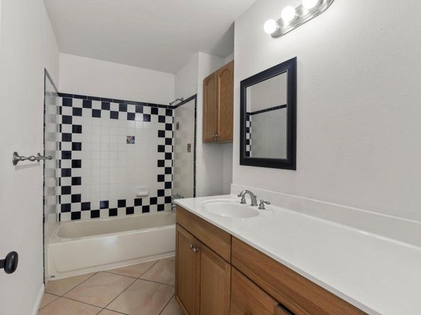 10408 Firethorn LN, Austin TX 78750