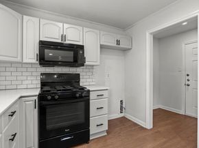 10408 Firethorn LN, Austin TX 78750