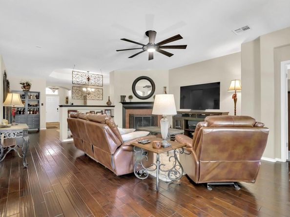 307 Muscovy LN, Cedar Park TX 78613
