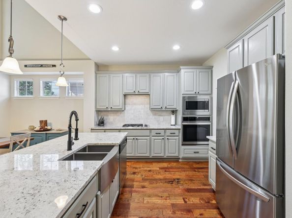 7901 Southwest PKWY 21, Austin TX 78735