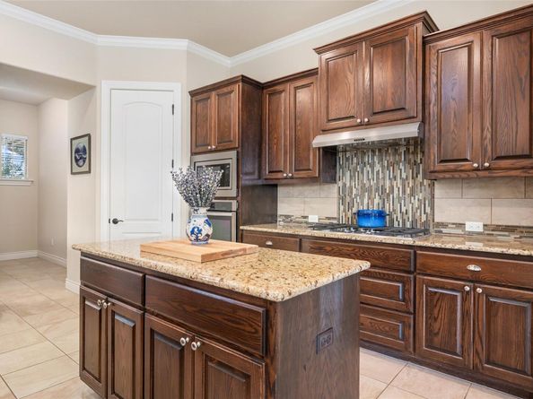 701 W Majestic Oak LN, Georgetown TX 78633