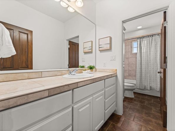 15 Borello DR, Austin TX 78738