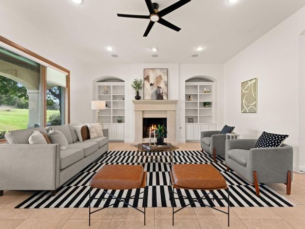 15 Borello DR, Austin TX 78738