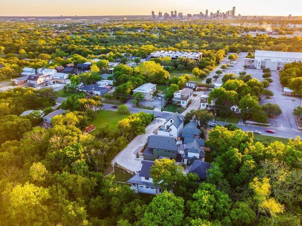 1713 E M Franklin Ave 2, Austin TX 78721