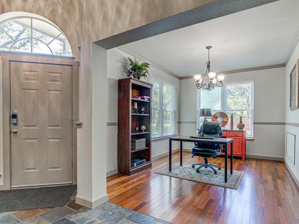 7712 Earp WAY, Austin TX 78729