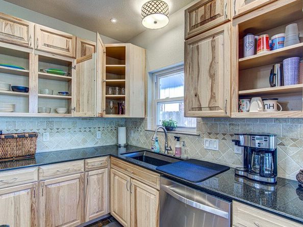 7712 Earp WAY, Austin TX 78729