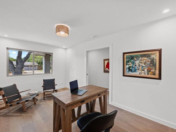 1400 Cripple Creek DR, Austin TX 78758