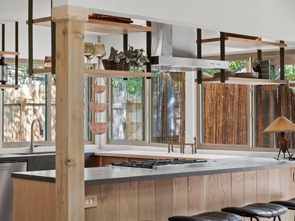 1400 Cripple Creek DR, Austin TX 78758