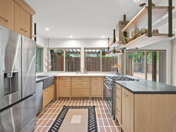 1400 Cripple Creek DR, Austin TX 78758